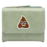Poep Drolletje Emoji Strijk Embleem Patch op een groene portemonnee