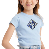 Tribal Paillette Donkerblauw Sequins Cosplay Strijk Embleem Patch op een lichtblauw t-shirtje