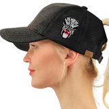 Mandril Aap Masker Strijk Embleem Patch op een zwarte cap