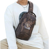 Hond Golden Retriever Embleem Patch op een tasje met bruin camouflage print