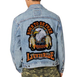 Live To Ride Tekst Biker Strijk Embleem Patch Oranje samen met de XXL born to be free strijk patch op de rugzijde van een spijkerjack