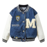 Embleem Strijk Patch Paillette Fashion op een baseball jasje van spijkerstof