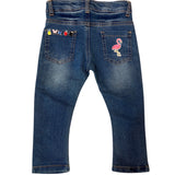Flamingo Strijk Embleem Applicatie Patch op de achterzak van een spijkerbroekje