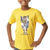 Wolf Sluipend Strijk Applicatie op een geel t-shirtje