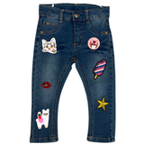 IJS IJsje Likijsje Strijk Embleem Patch Gestreept samen met andere strijk patches op een spijkerbroekje