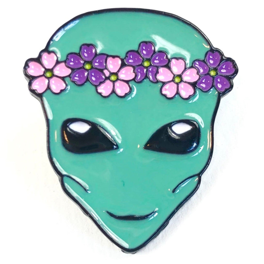 Emaille Pin Van Groen Alien Hoofd Met Bloemen Krans