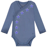 zeven Ster Sterretje Strijk Embleem Patches Lila op een baby romper
