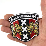 Close Up van de Amsterdam Wapen Schild Strijk Embleem Patch