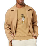 Tijger Indische Strijk Applicatie XL op een mosterdgele sweater