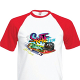 Skate Fun Art & Graffiti Full Color Strijk Applicatie op een wit t-shirt met rode korte mouwen