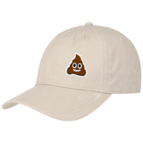 Poep Drolletje Emoji Strijk Embleem Patch op een ecru cap