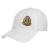 Fashion Strijk Embleem Patch Donker Goud op een witte cap