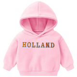 HOLLAND Tekst Oranje Wit Alfabet Letters Set 7 Stuks op een kleine roze hoodie