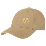 Madelief Bloemetje Strijk Embleem Patch Beige op een beige cap