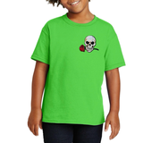 Schedel Doodskop Skull Rode Roos Strijk Embleem Patch op een groen t-shirt