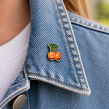 Kersen Emaille Pin