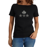 Kroon Strijk Embleem Patch Mat Zilver Strass samen met drie strass sterren op een zwart -t-shirt