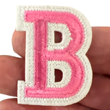 Alfabet Strijk Letter Embleem Patch B Roze Wit