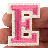 Alfabet Strijk Letter Embleem Patch E Roze Wit