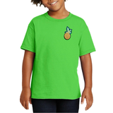 Ananas Met Kruin Strijk Embleem Patch op een groen t-shirt