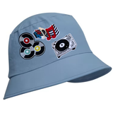 Retro Vinyl Muziek Vibes Strijk Patch Set 3 Stuks op een blauwe Bucket Hat