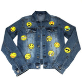 Ronde Gele Emoji Smiley Strijk embleem Patch Hartjes Ogen samen met elf andere emoji strijk patches op een spijkerjasje